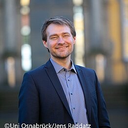 Prof. Dr. Julian Rubel